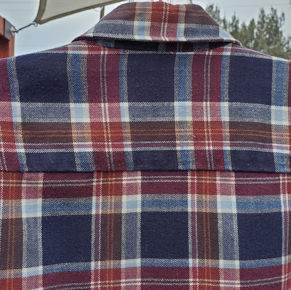 Sear's Vintage long sleeve Acrylic plaid men's button shirt. 17-17.5. Burg/Blue. - Picture 4 of 16